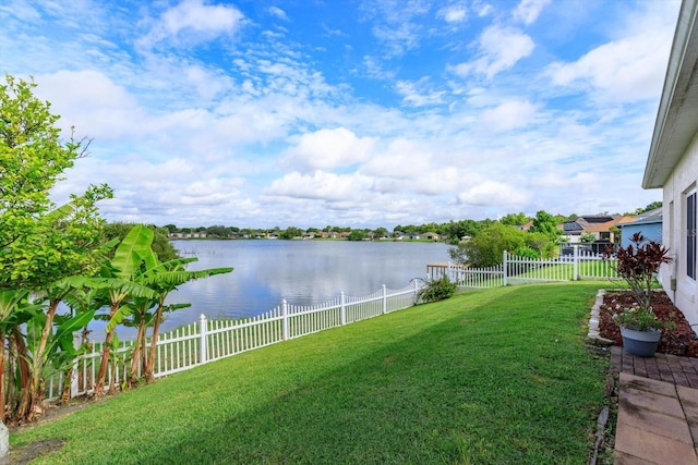 4642 Waterside Pointe Cir, Orlando, FL 32829 - view of yard featuring a water view