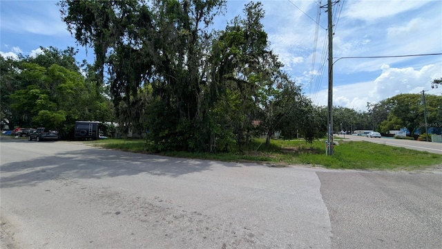 4945 Court St, Zephyrhills, FL 33541 - photo 3