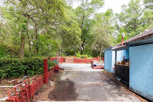 4933 Round Lake Rd, Apopka, FL 32712 - view of patio