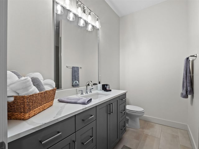 340 Lakeview Rd, Winter Garden, FL 34787 - bathroom with baseboards and vanity
