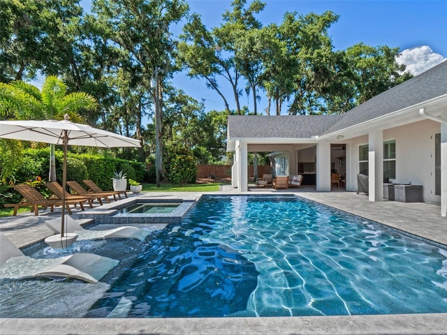 340 Lakeview Rd, Winter Garden, FL 34787 - view of pool featuring an outdoor living space, a patio, and a pool with connected hot tub