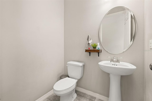 1113 Fieldstone Cir, Oviedo, FL 32765 - half bath featuring toilet and tile patterned floors