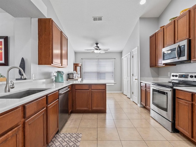 903 Tramells Trl, Kissimmee, FL 34744 - photo 3