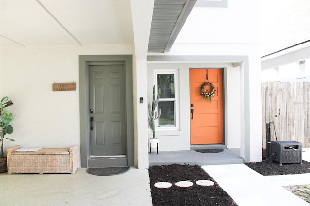 312 W Hull Ave, Oakland, FL 34760 - view of exterior entry with stucco siding