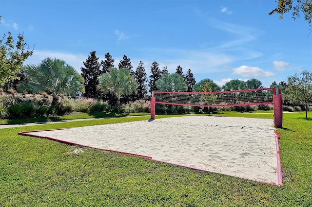 7616 Cabana Ct Unit 301, Reunion, FL 34747 - view of home's community featuring volleyball court and a yard