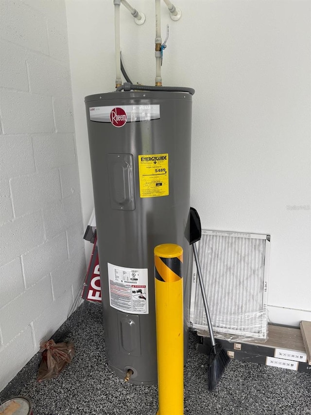 524 Marion Oaks Blvd, Ocala, FL 34473 - utilities featuring water heater