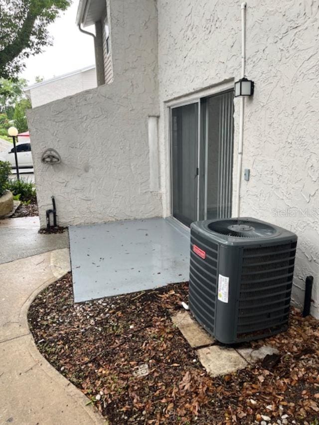 2776 Curry Ford Rd Ge, Unit Ge, Orlando, FL 32806 - exterior view of stucco siding