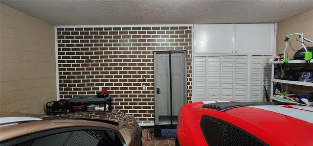 7620 Tangle Rush Dr, Gibsonton, FL 33534 - bedroom with a textured ceiling