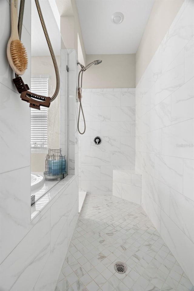 7163 Talamore Dr, Wesley Chapel, FL 33545 - full bath featuring tiled shower