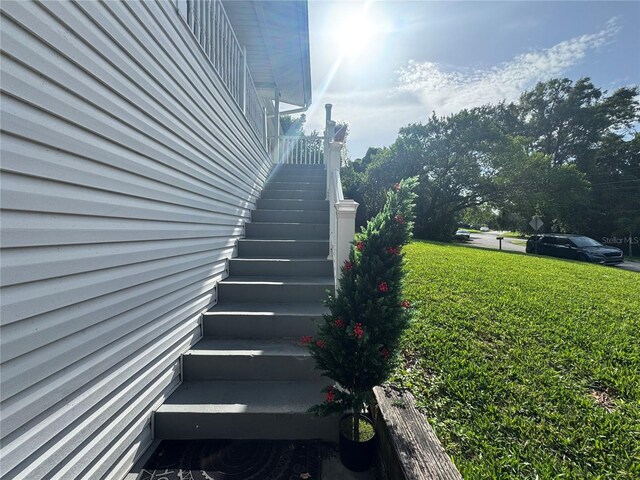 3702 Mirror Lake Dr, Apopka, FL 32703 - view of staircase