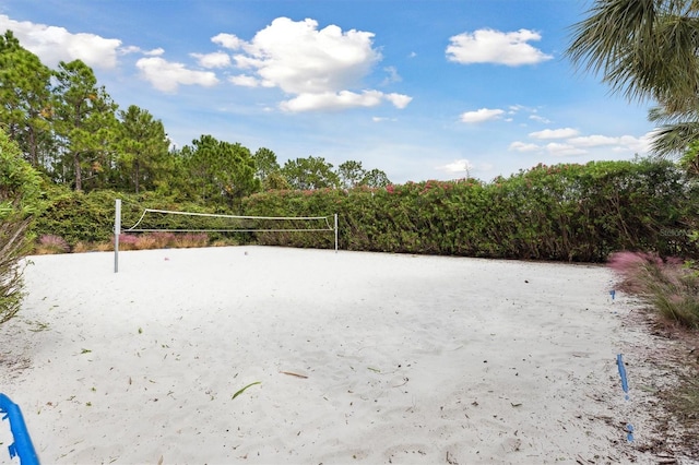 746 Longboat Dr, Davenport, FL 33896 - surrounding community featuring volleyball court