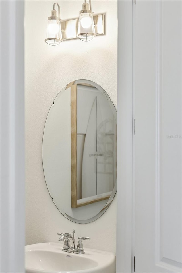746 Longboat Dr, Davenport, FL 33896 - bathroom featuring a sink