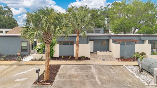 2541 Leeward Way, Winter Park, FL 32792 - view of front of home