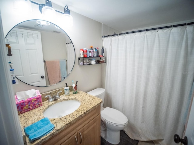 952 Courtyard Ln Unit 41, Orlando, FL 32825 - full bathroom featuring toilet, vanity, and a shower with curtain