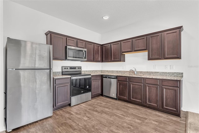 912 Grandin St, Davenport, FL 33837 - photo 7