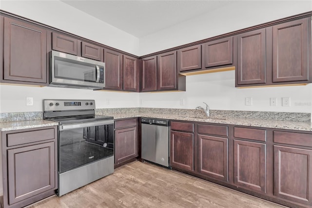 912 Grandin St, Davenport, FL 33837 - photo 13