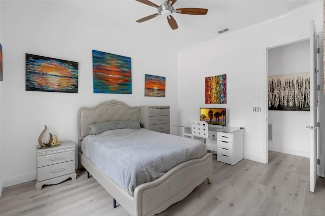 16120 Bristol Lake Cir, Orlando, FL 32828 - bedroom with light wood-style floors, baseboards, crown molding, and ceiling fan
