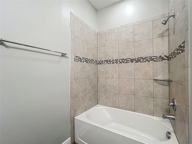 1540 Orange Valley Rdg, Ocoee, FL 34761 - bathroom featuring shower / bath combination