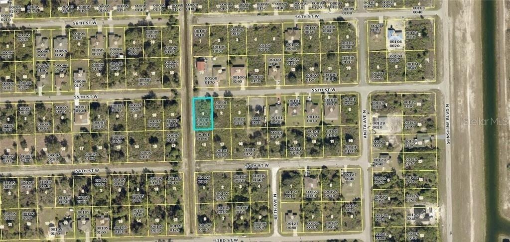 2523 55th St W, Lehigh Acres, FL 33971