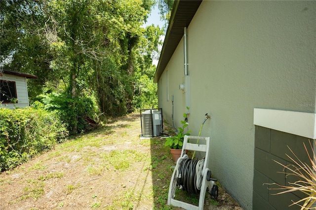 309 E 13th St, Apopka, FL 32703 - view of yard with cooling unit