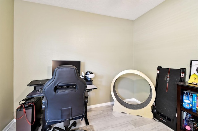 2409 Martins Run, Tavares, FL 32778 - office space with baseboards