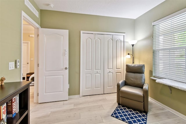2409 Martins Run, Tavares, FL 32778 - sitting room with baseboards