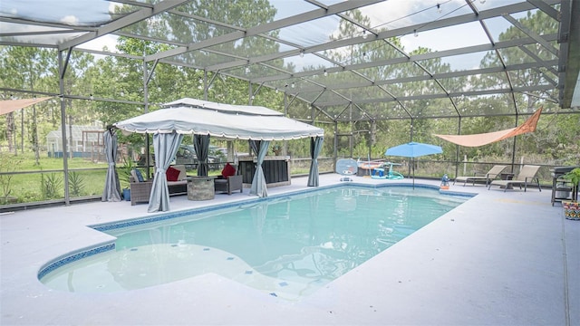 19951 Quinlan St, Orlando, FL 32833 - swimming pool with a patio area and glass enclosure