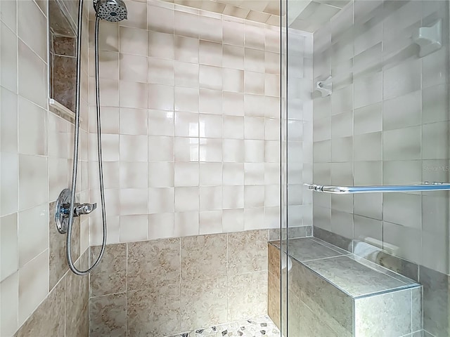 4942 Eden View Ct, Orlando, FL 32810 - bathroom with a tile shower