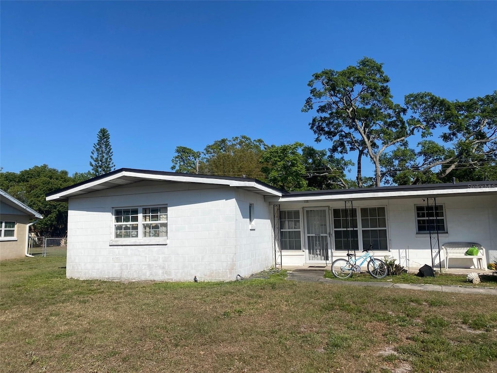 115 Lake Dot Dr, Sanford, FL 32773 - photo 1