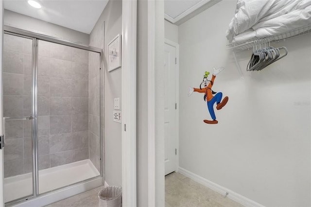 720 Gardenia Ln, Davenport, FL 33897 - bathroom featuring a shower stall