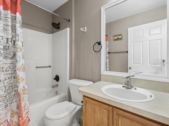 112 Lake Butler Ave, Haines City, FL 33844 - bathroom with a textured ceiling, shower / tub combo, toilet, and vanity