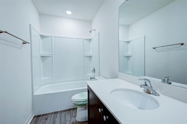 1303 Congo Ct, Kissimmee, FL 34759 - full bath featuring vanity, wood finished floors, and bathing tub / shower combination