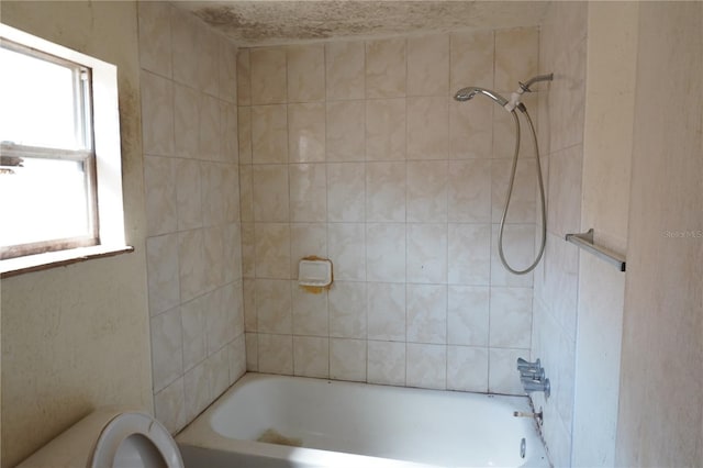 622 Booker, Lake Wales, FL 33853 - full bathroom with bathtub / shower combination and toilet
