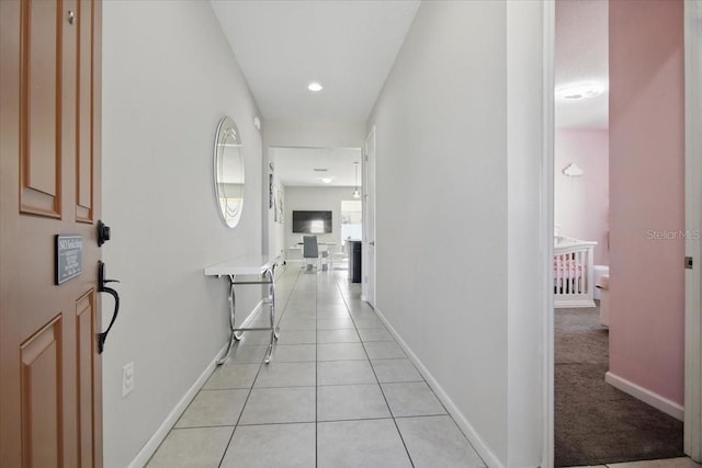 914 Fallon Hills Dr, Haines City, FL 33844 - hall featuring baseboards