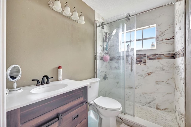 2971 Cayman Way, Orlando, FL 32812 - bathroom with a marble finish shower, toilet, and vanity
