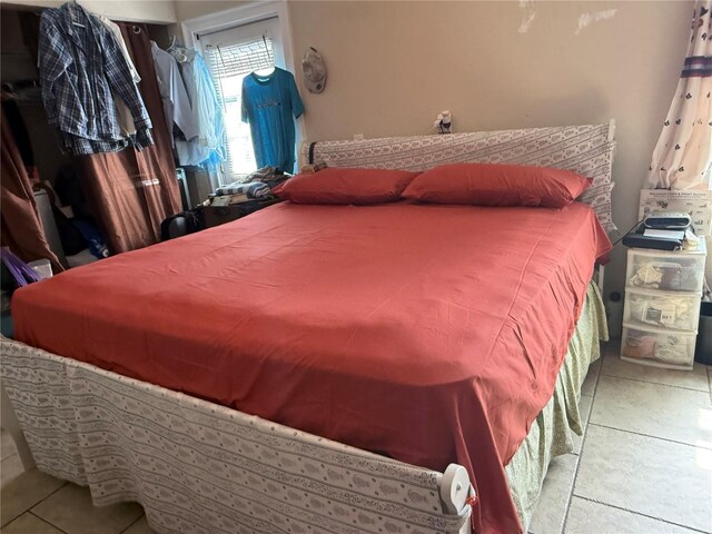 7104 Blue Earth Ct, Orlando, FL 32818 - view of tiled bedroom