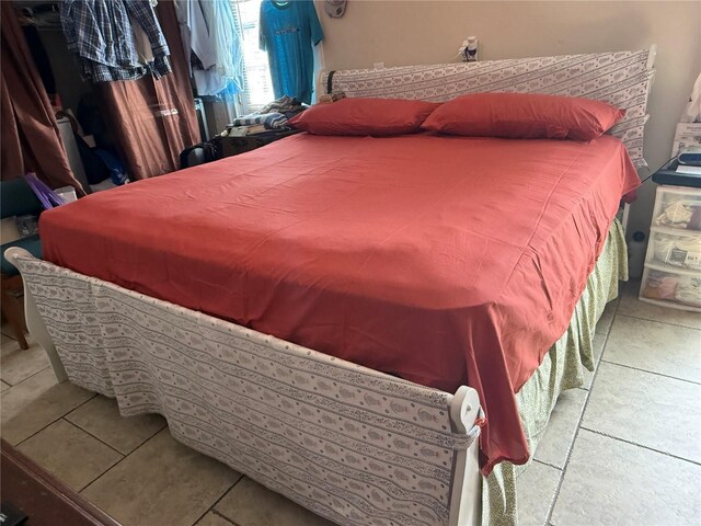 7104 Blue Earth Ct, Orlando, FL 32818 - view of tiled bedroom