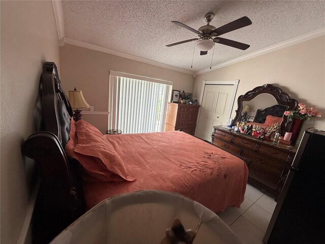 7104 Blue Earth Ct, Orlando, FL 32818 - bedroom with a textured ceiling, a ceiling fan, and crown molding
