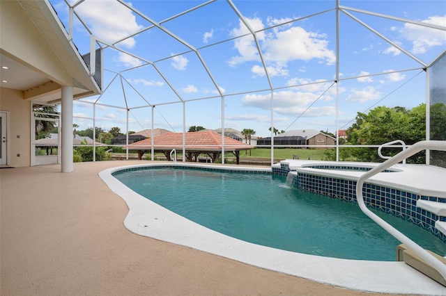 5 Florence Ct, Palm Coast, FL 32137 - view of swimming pool with a lanai, a patio area, and a pool with connected hot tub