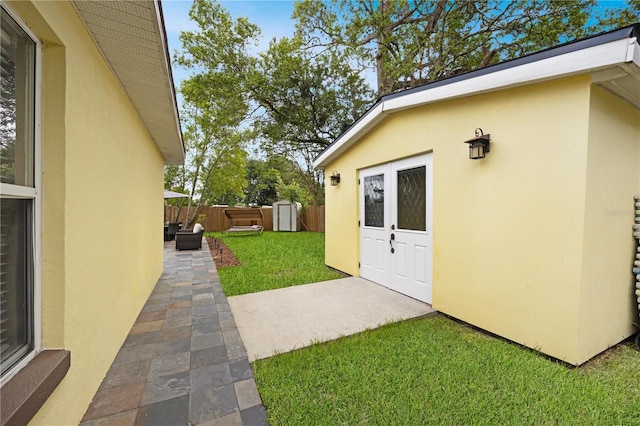 1649 W Waycross Cir, Deltona, FL 32725 - view of yard with a patio area