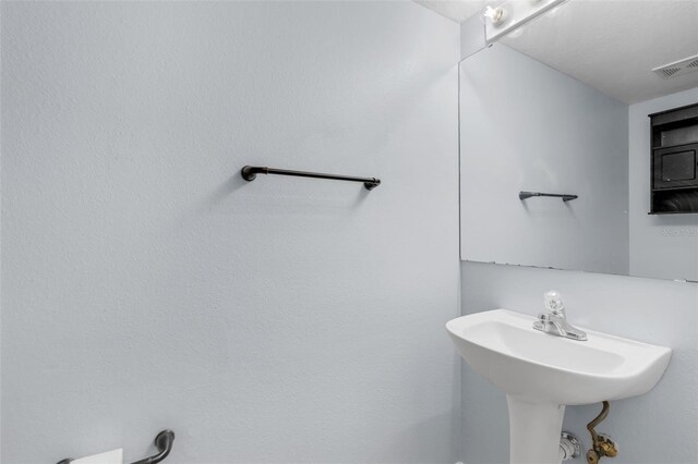 2255 Tealwood Cir, Tavares, FL 32778 - view of bathroom