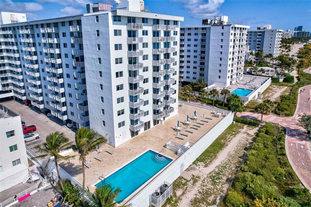 345 Ocean Dr Unit 305, Miami Beach, FL 33139 - view of apartment building / complex