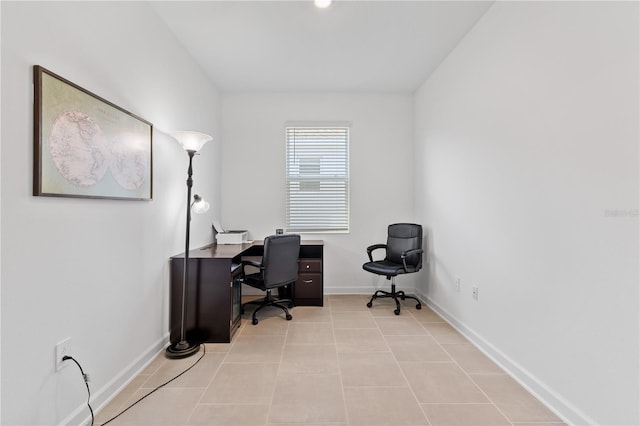 3123 Camden Way, Davenport, FL 33837 - office space with baseboards