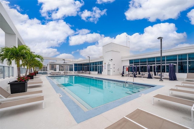 260 S Osceola Ave Unit 710, Orlando, FL 32801 - community pool featuring a patio area