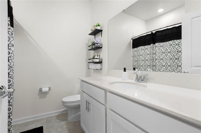 884 Laurel View Way, Groveland, FL 34736 - full bathroom featuring baseboards, toilet, vanity, and tile patterned flooring