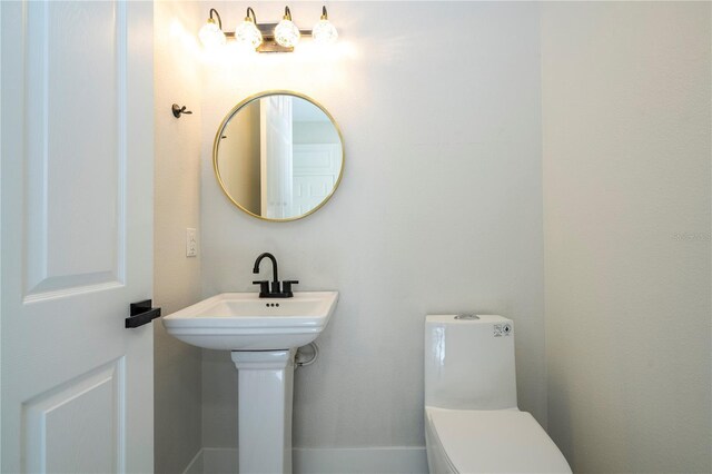 5161 Dove Tree St, Orlando, FL 32811 - bathroom with toilet
