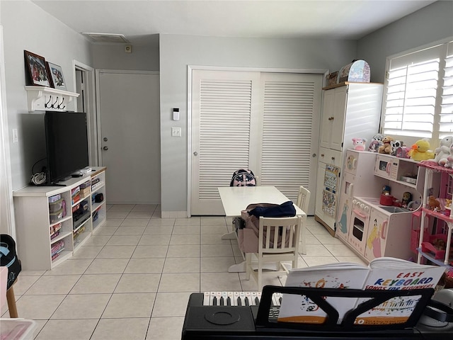 1120 SE 6th Ter, Pompano Beach, FL 33060 - recreation room with light tile patterned floors