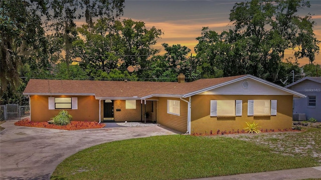 2804 Clearfield Ave, Orlando, FL 32808 - single story home with concrete driveway