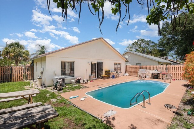 3280 Pinto Dr, Kissimmee, FL 34746 - view of pool featuring a patio area and a fenced backyard