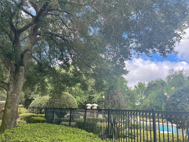 6100 Stevenson Dr Unit 207, Orlando, FL 32835 - view of yard